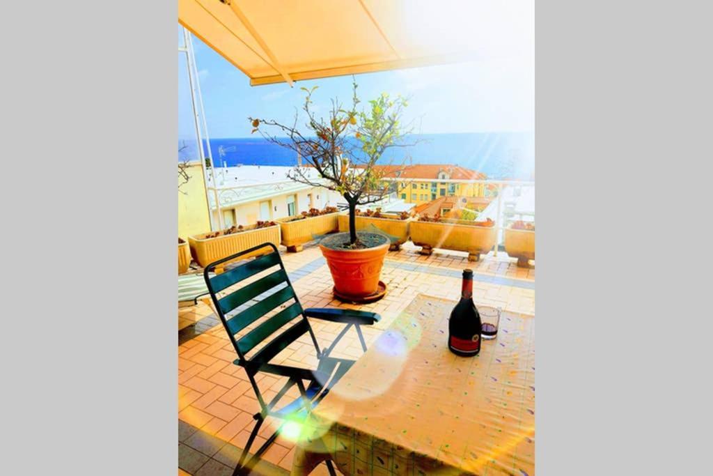 Attico sul mare a Sanremo Apartment Exterior foto